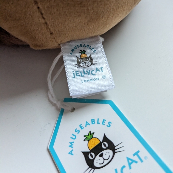 Retired Jellycat Amuseable Acorn - Rare🌰 - Picture 3 of 3